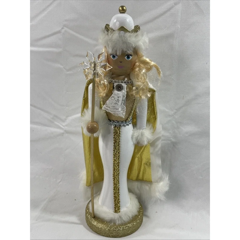 2022 Gold Glitter‎ Queen Nutcracker 14