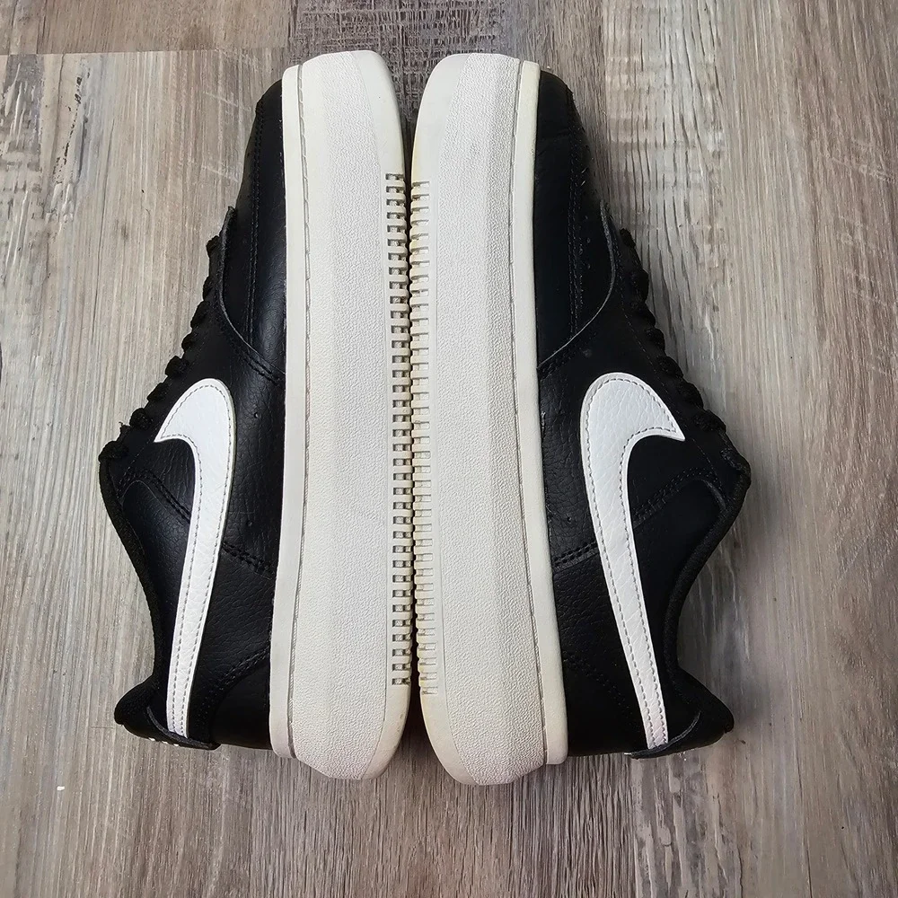 Nike womens court