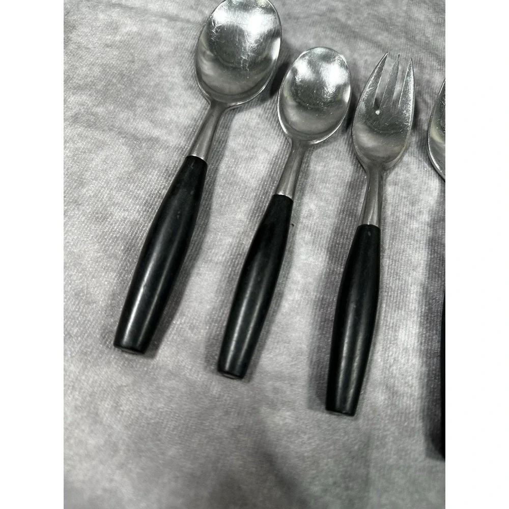 Dansk set includes