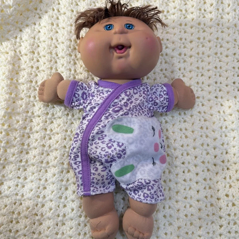 Cabbage Patch Kids very clean