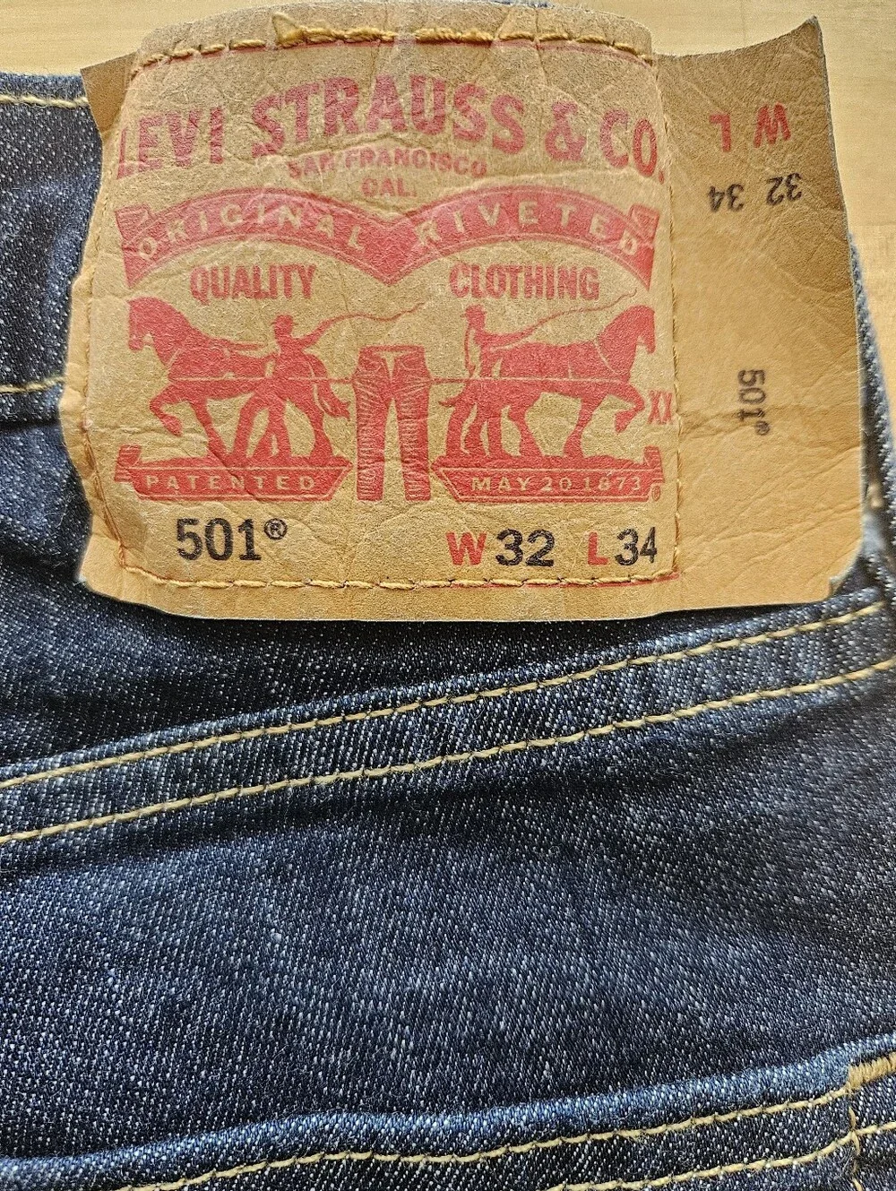 Levis 501 Button Fly Mens‎ Dark Wash Blue Jeans 32X27