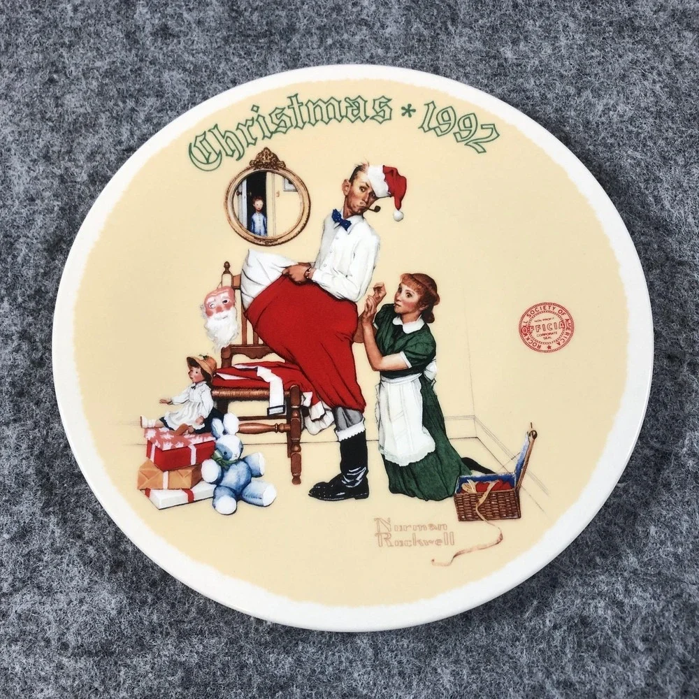 Vintage Knowles Norman‎ Rockwell 1992 Multicolor Plate Christmas Surprise