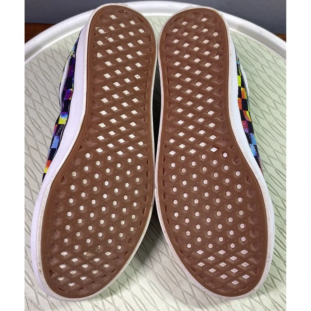 Vans wear shoes size