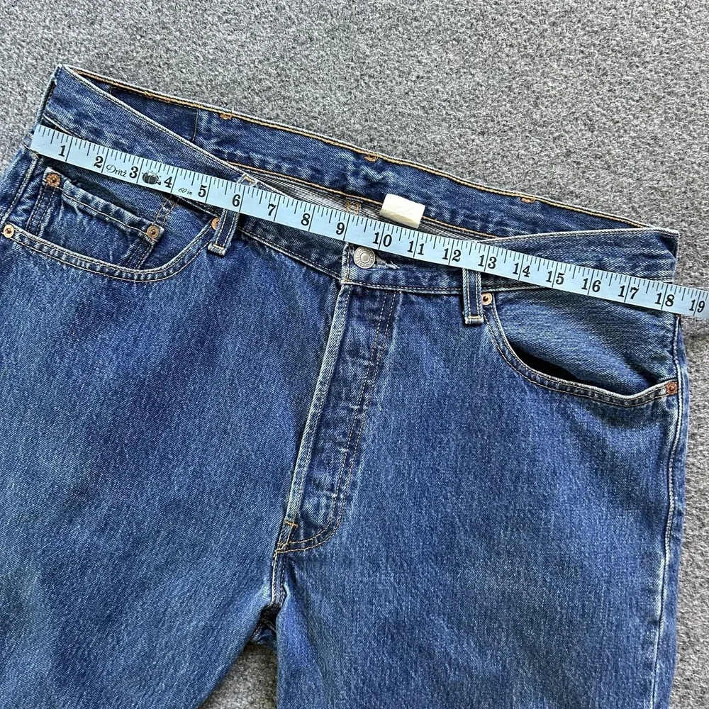 Levis contrast yoke