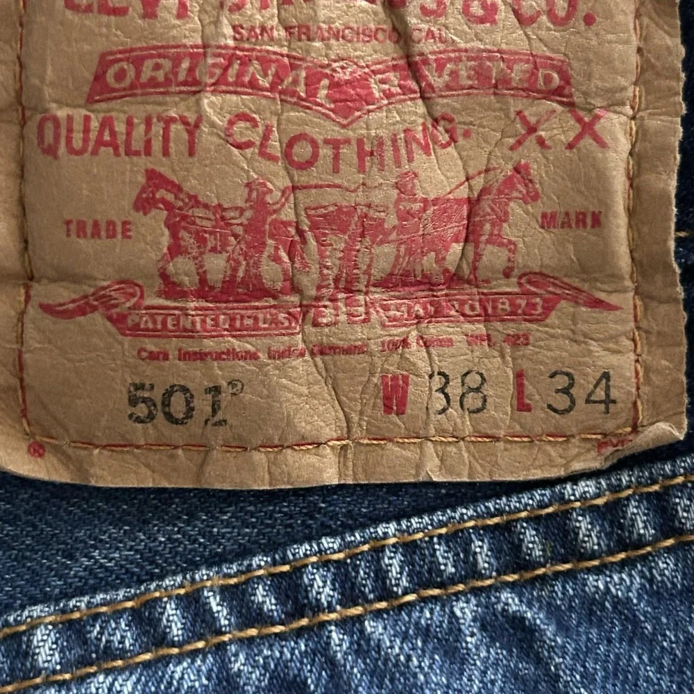 Levis holes jeans tag