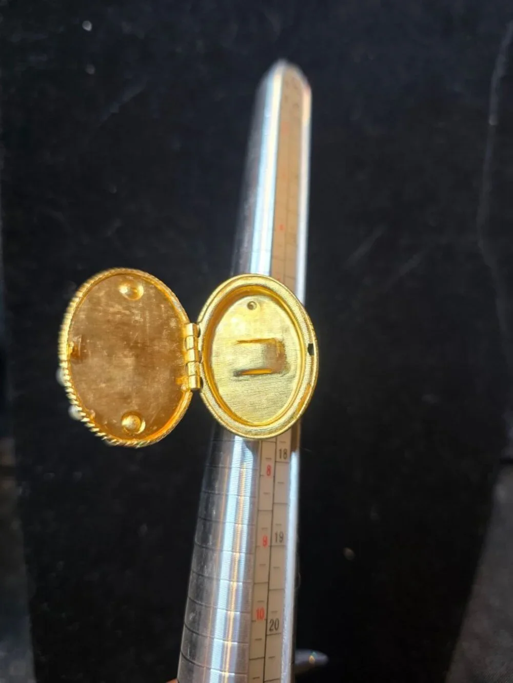 Avon this vintage