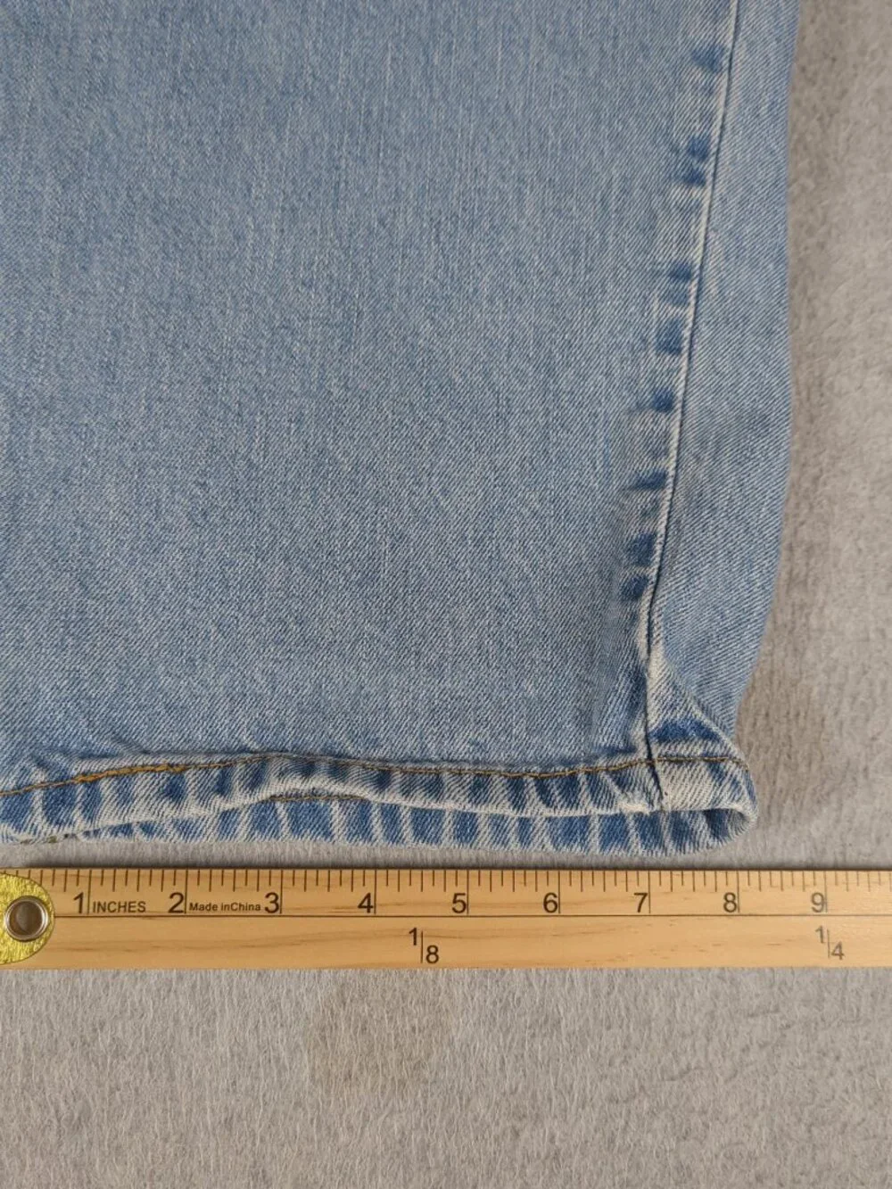 Levi's 560 Jeans Men's 38x30 Blue Comfort Fit Tapered Leg Baggy Faded Light Wash