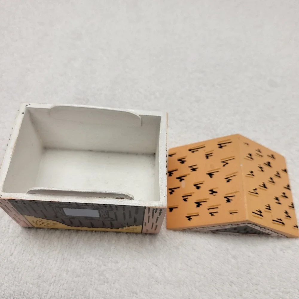 N/A wooden minature