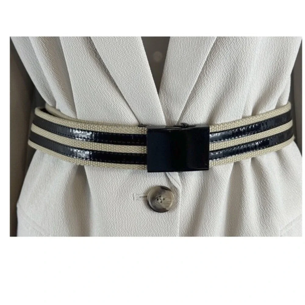 unbranded woven canvas