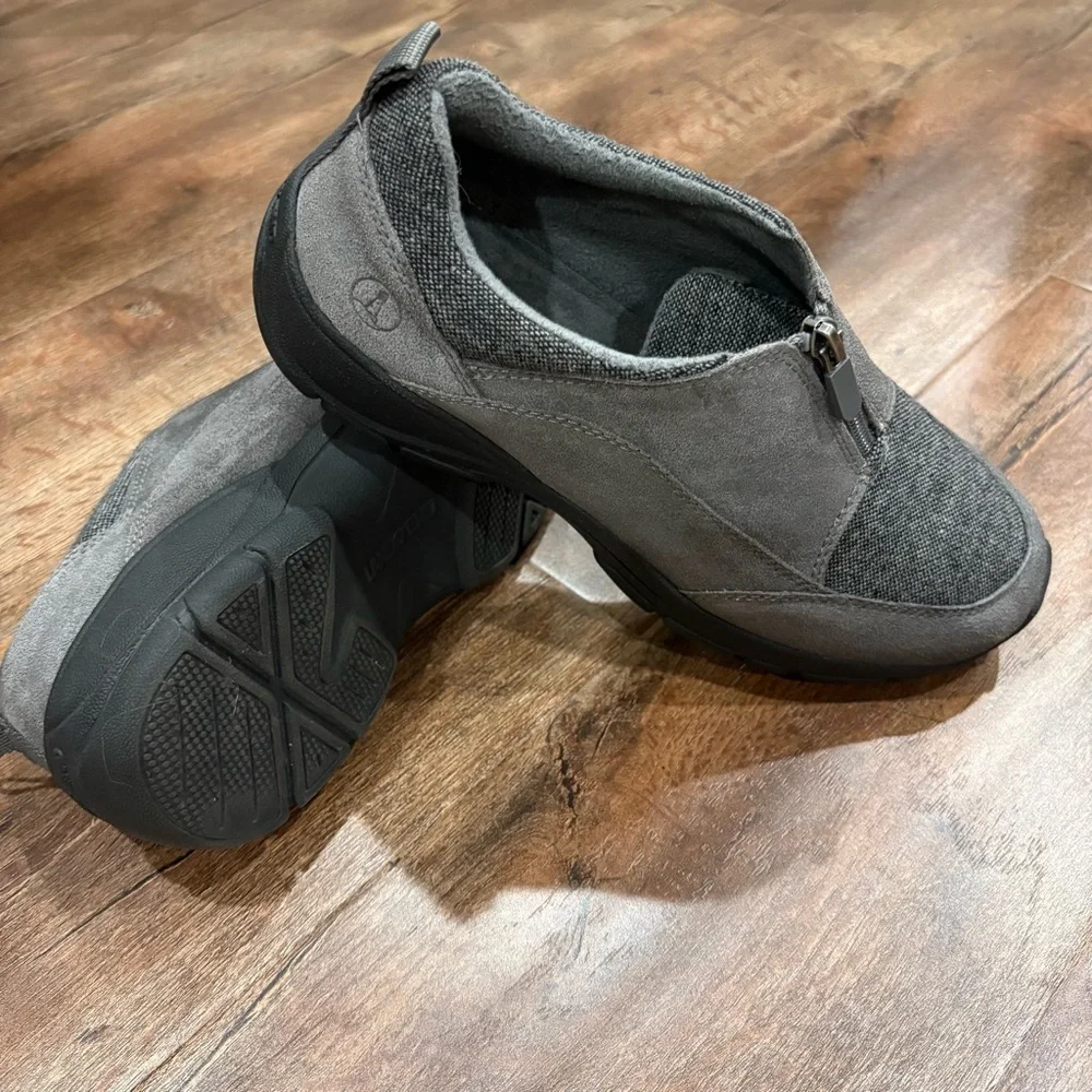 Lands'‎ End Women's Gray Zip-Front Slip-On Comfort Walking Shoes