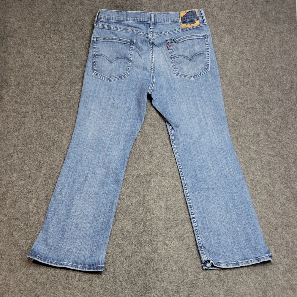 Levis note material