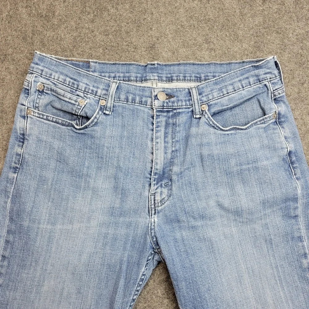 Levis note material