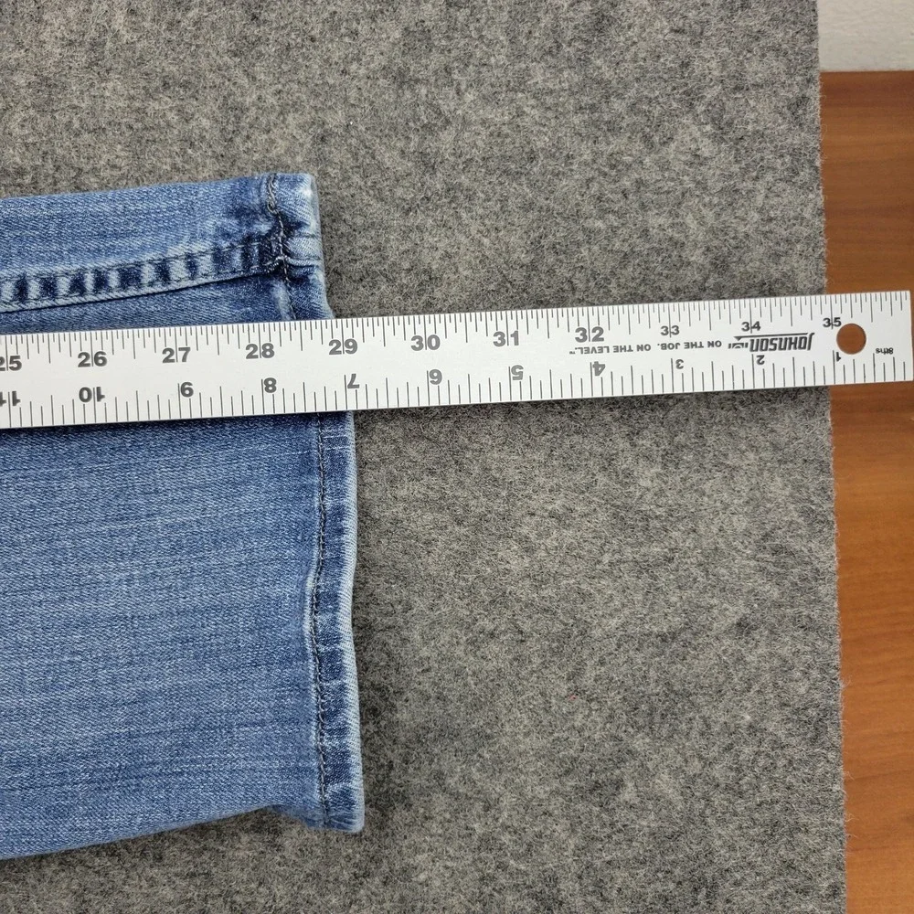 Levis note material