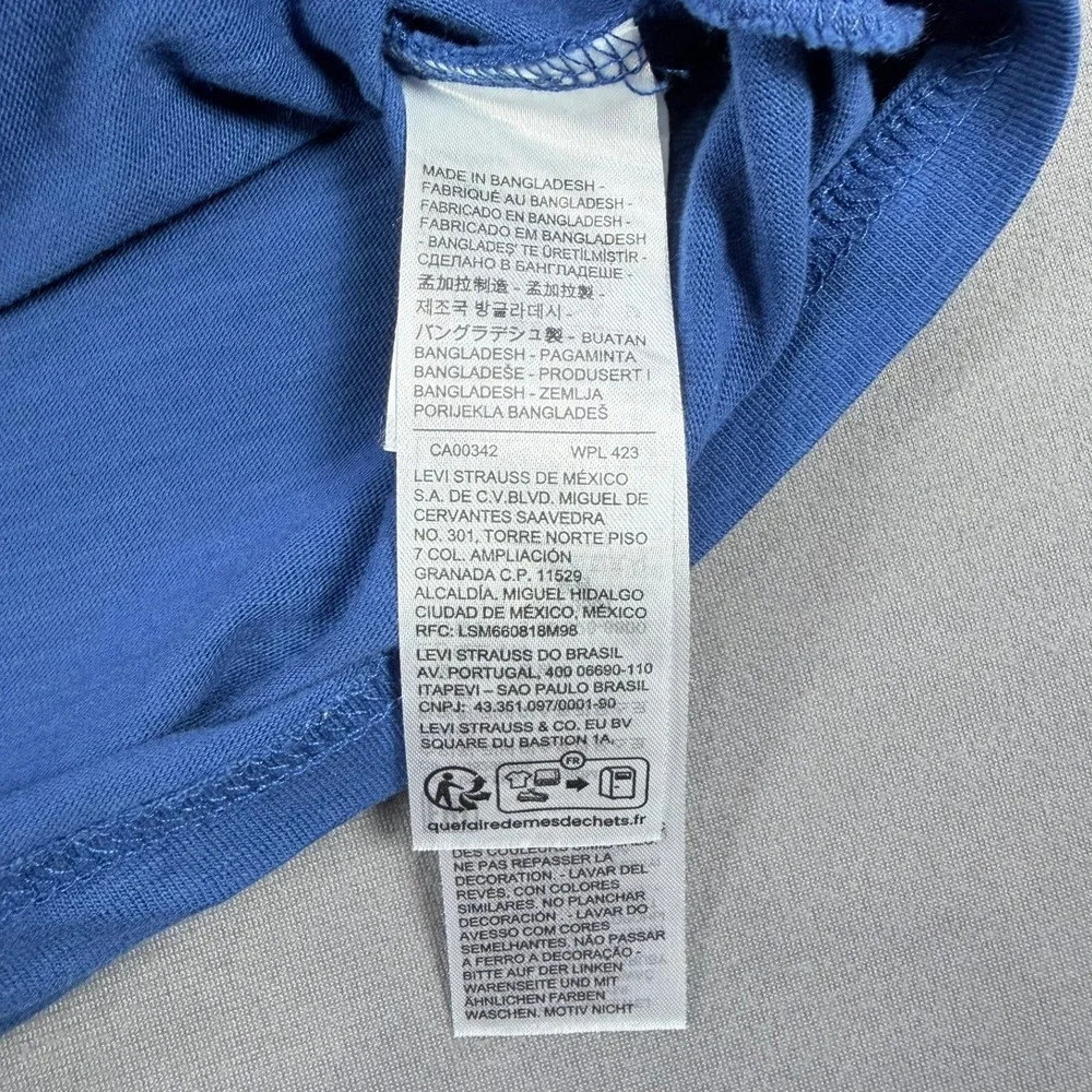 Levis relaxed fit