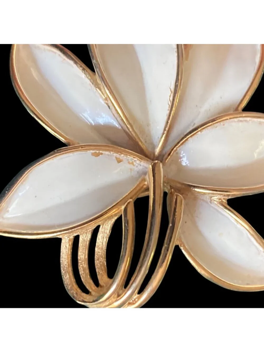 Trifari gold tone