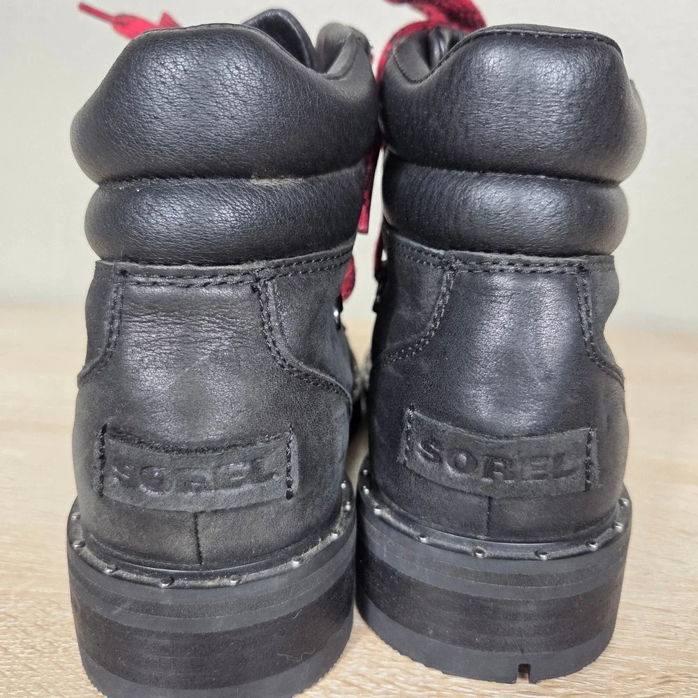 Sorel lennox hiker