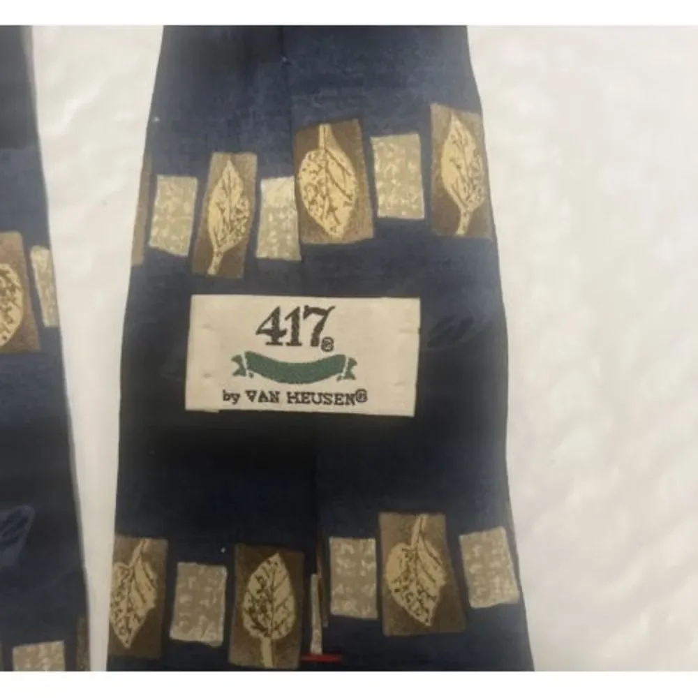 Van Heusen 417 by