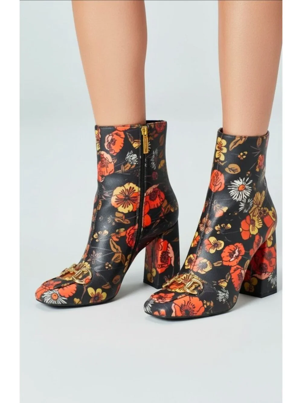 Cape Robbin these floral