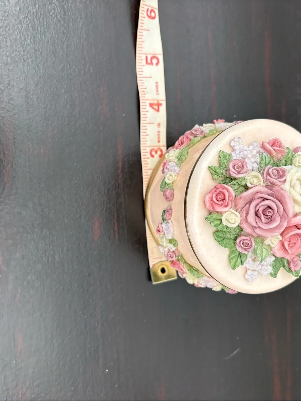 Dezine round decorative