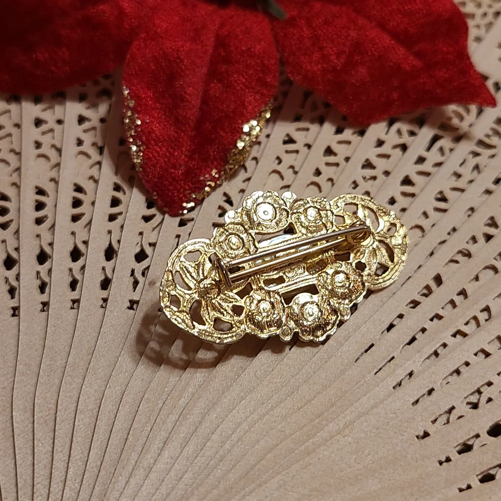 Unique Vintage intricate gold