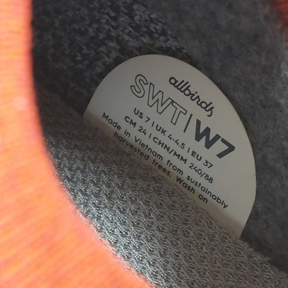 allbirds lightweight knit