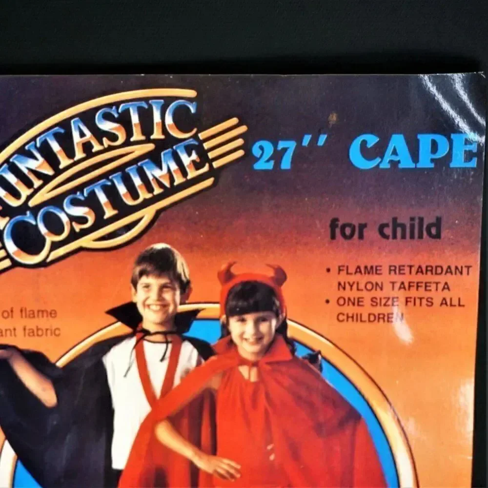 Forum Novelties halloween cape 