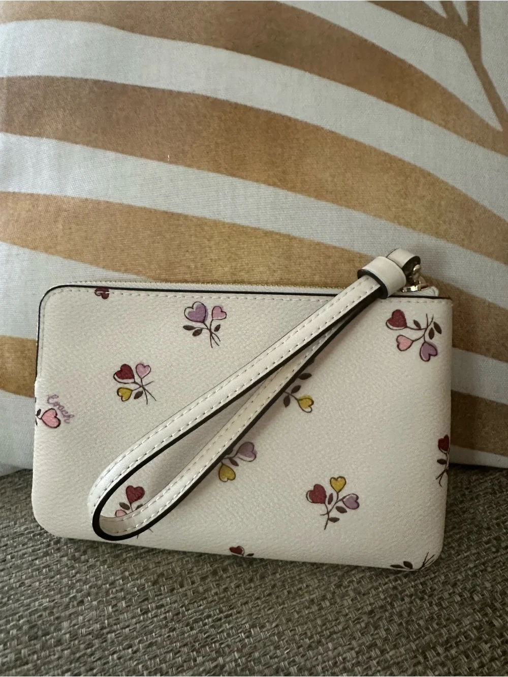 Coach nwt shaped