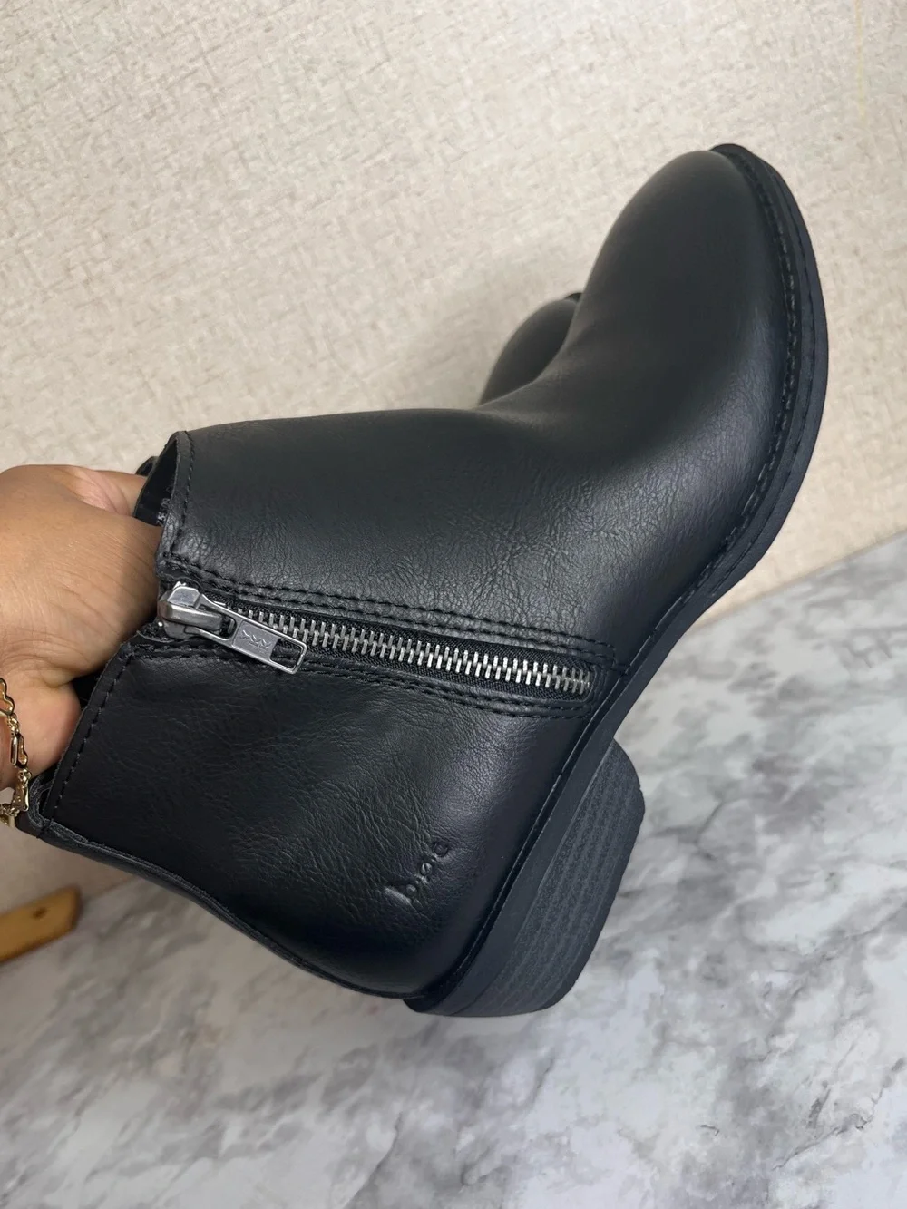 b.o.c. classic black