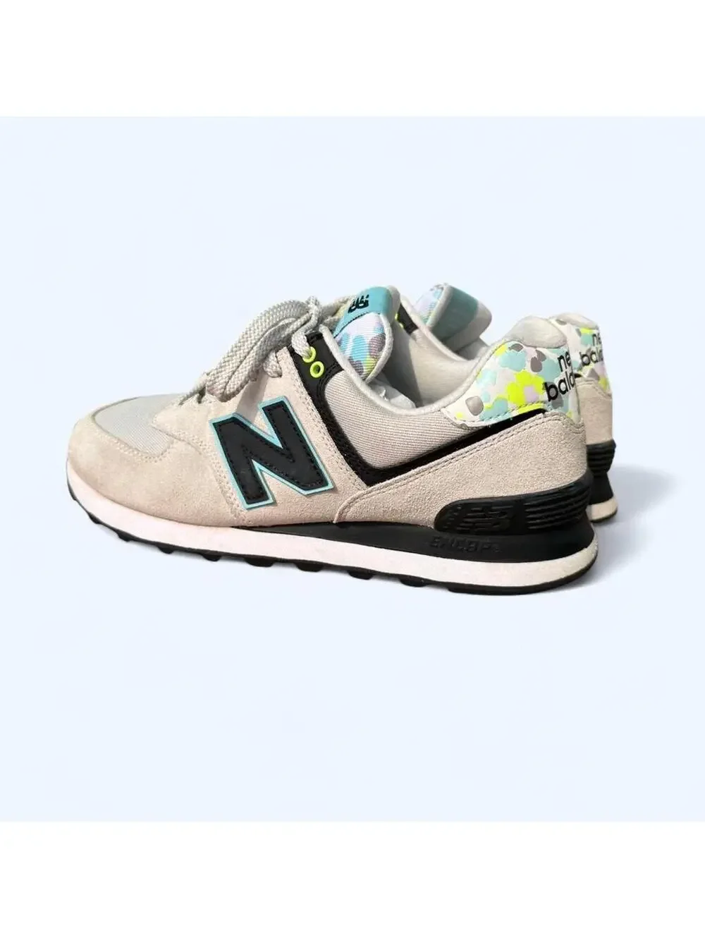 New Balance Women's Grey and Multi Trainer