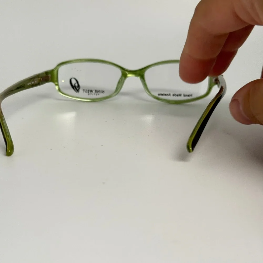Nine West does message lenses