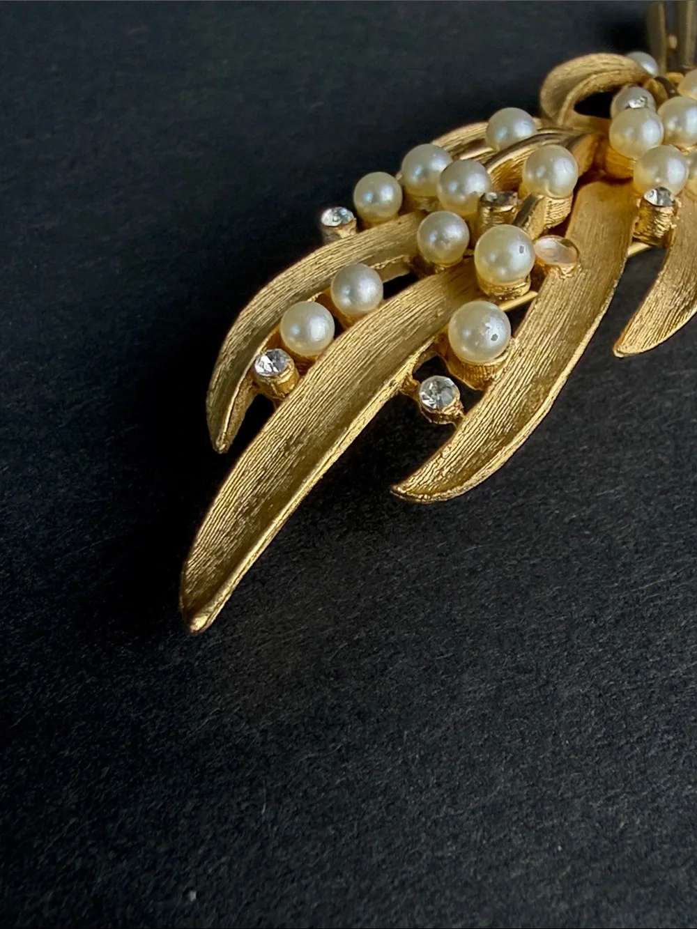 Trifari elegant brooch