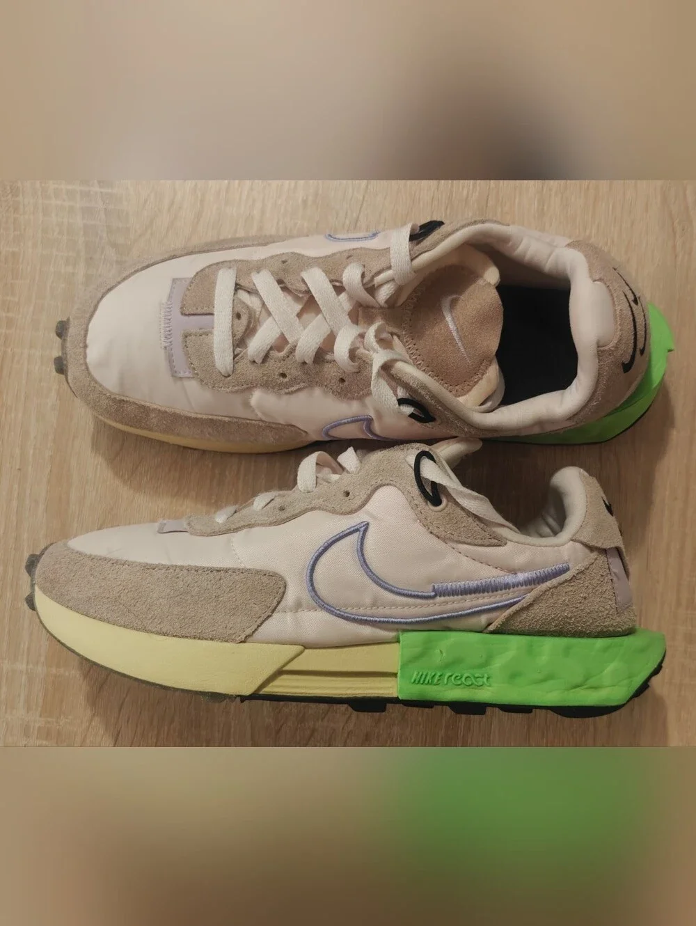 Nike women sneakers