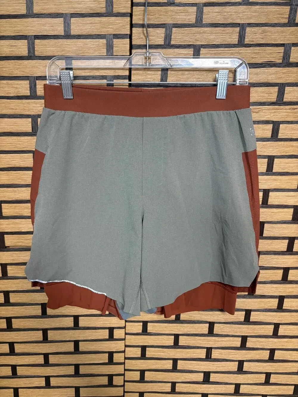 Lululemon‎ Burnt Orange And Tan Shorts Men Size Medium
