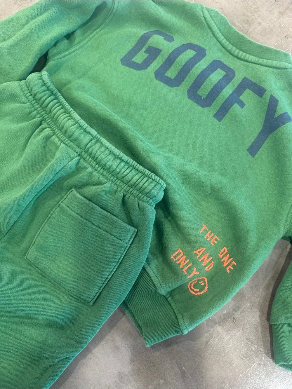 GAP soft green