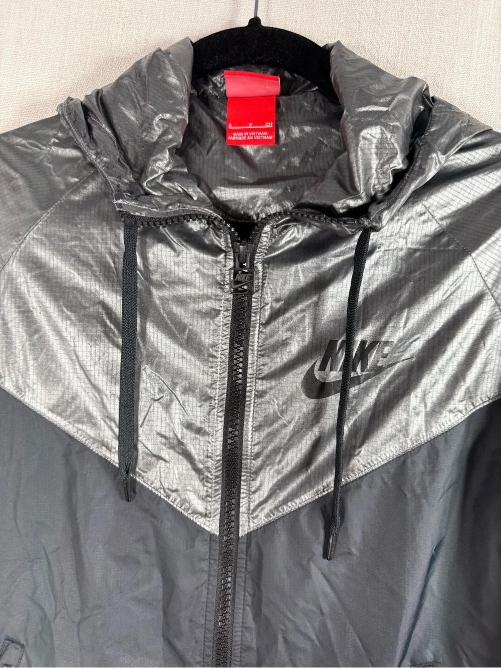 Nike lightweight hooded