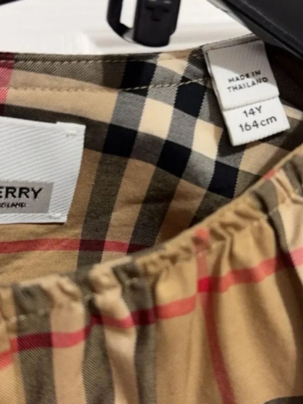 Burberry chic blouse