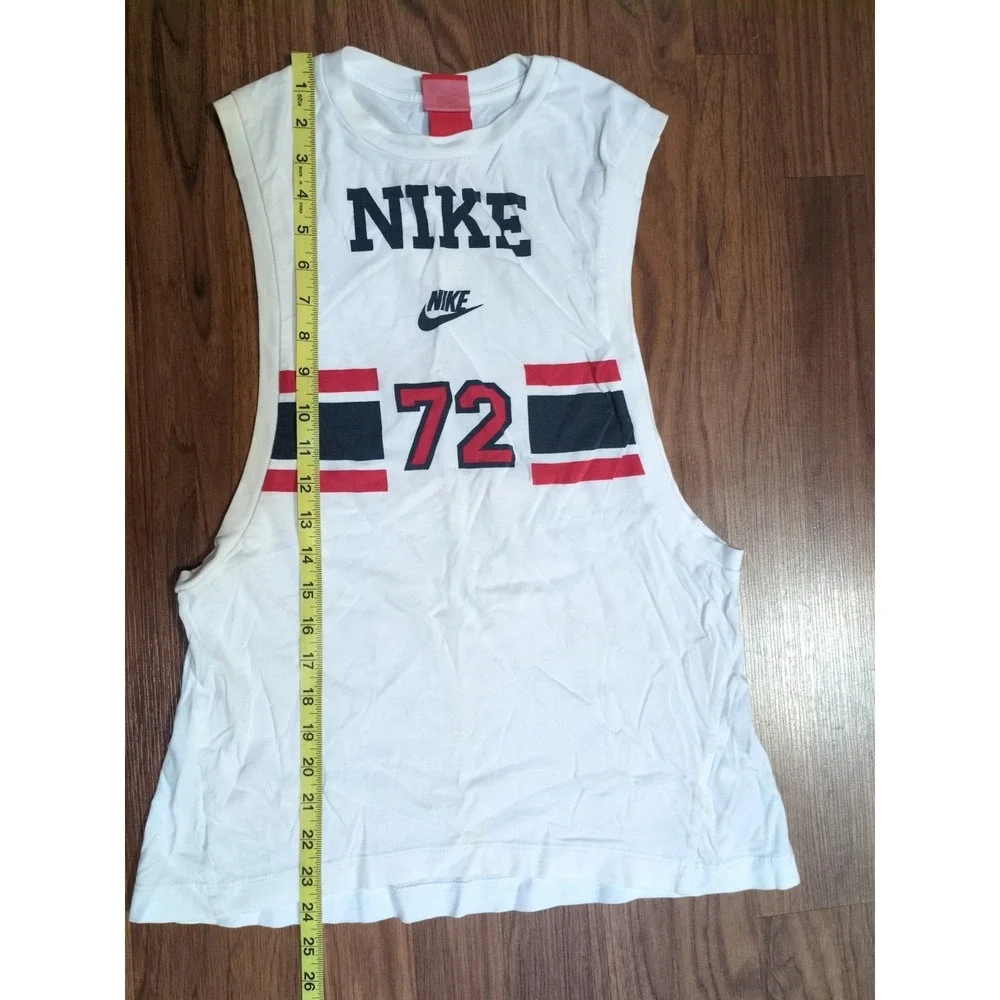 Nike some discoloratipn