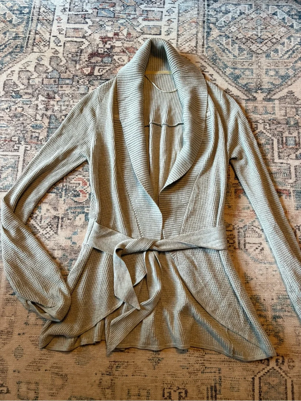 lululemon athletica light gray