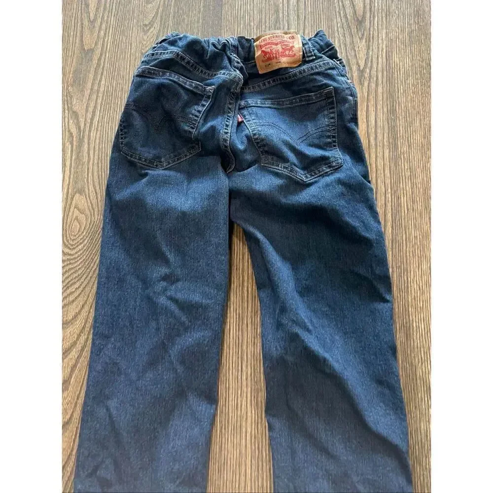 Levis levi youth