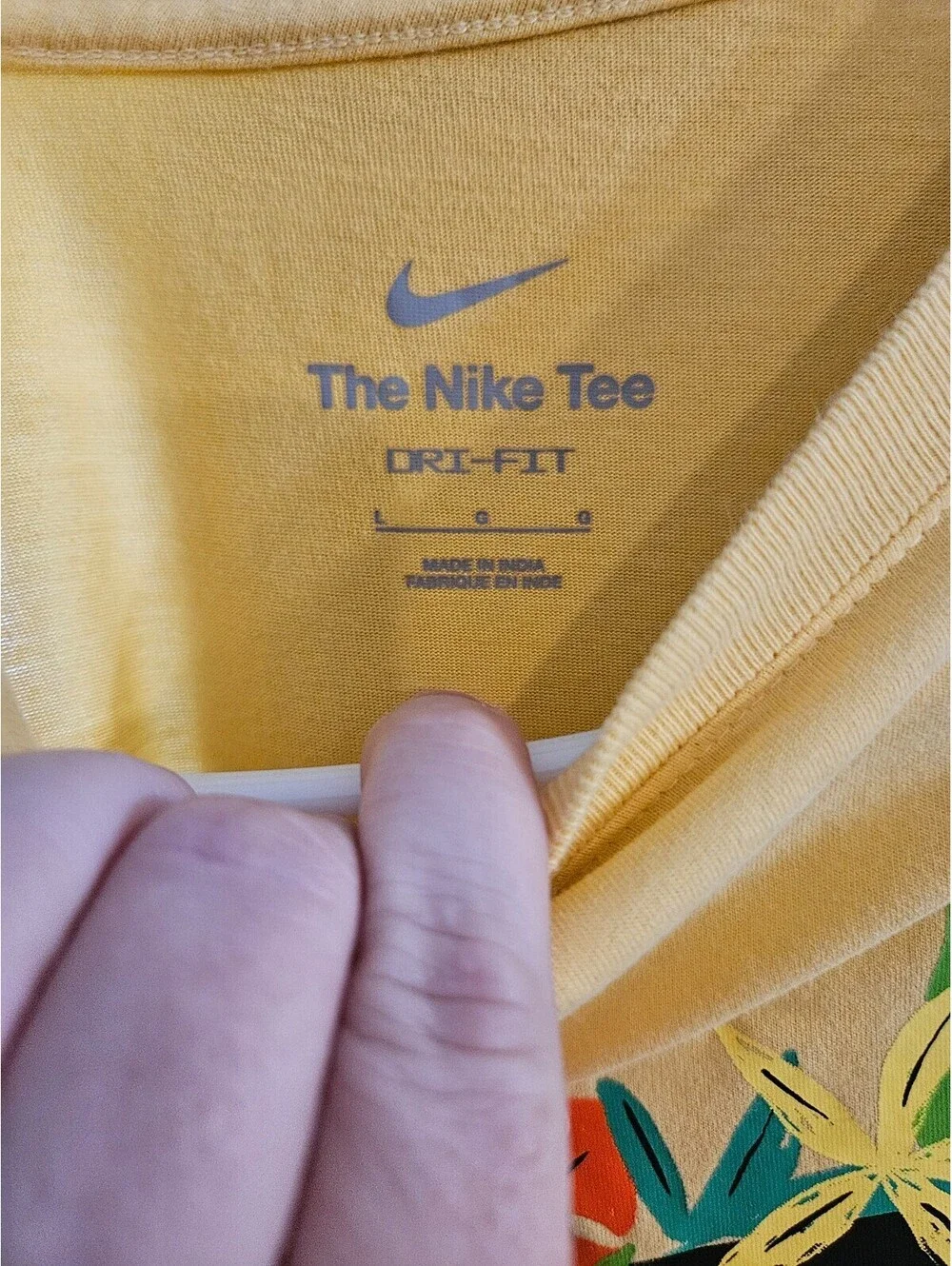 Nike men swoosh