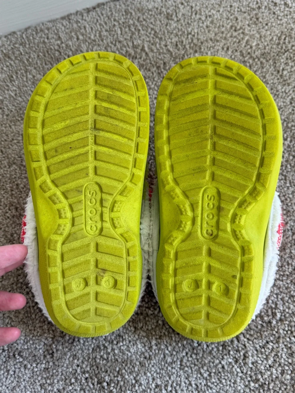 CROCS 💚 grinch