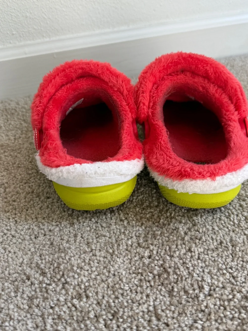 CROCS 💚 grinch
