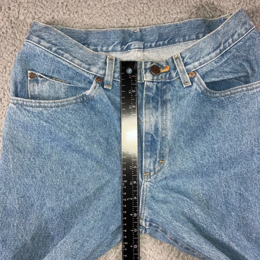 Lee preowned light