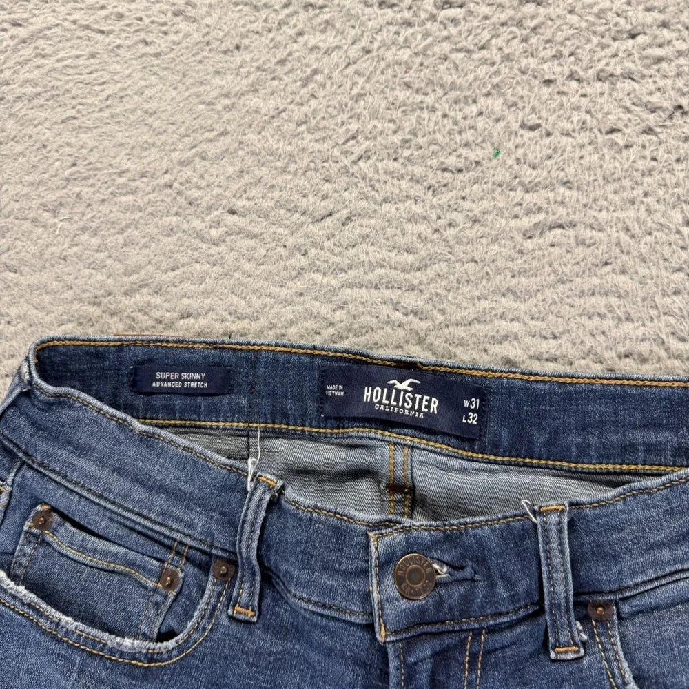 Hollister before purchasing