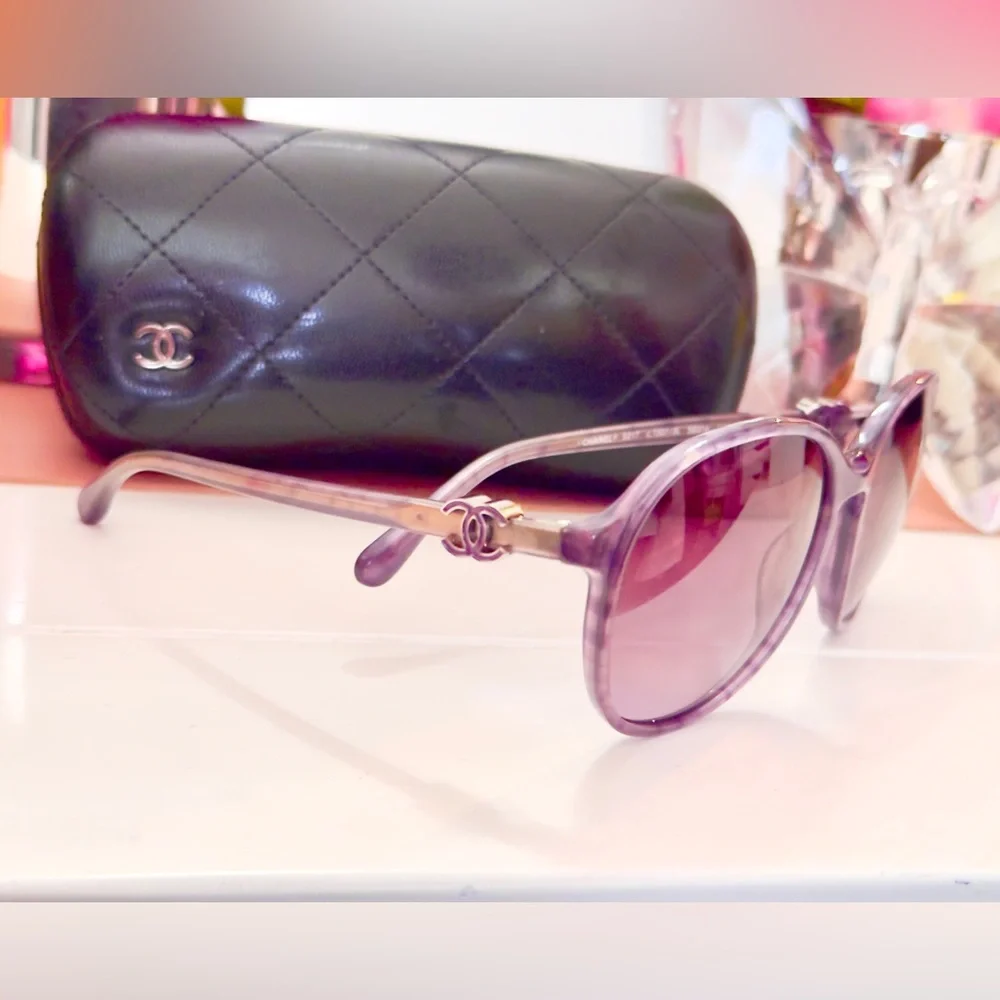 CHANEL sunglasses round
