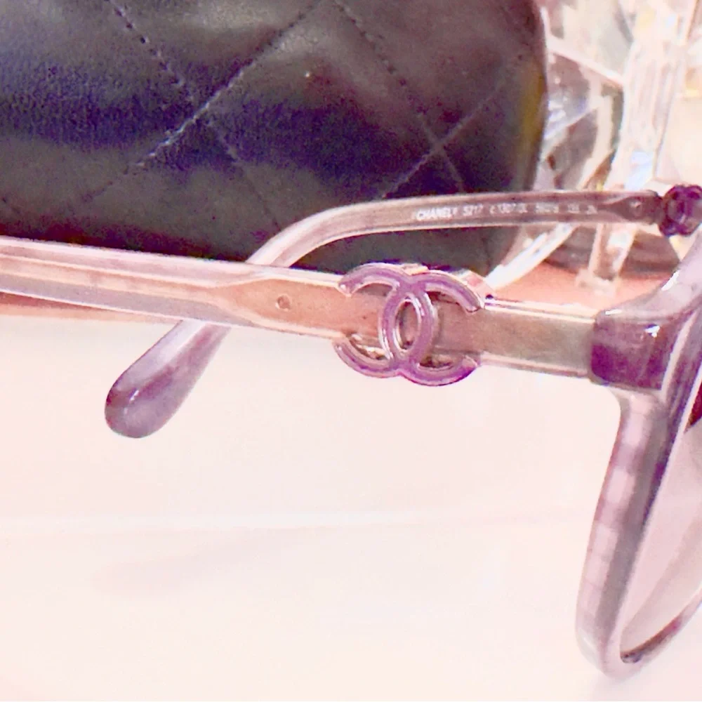 CHANEL sunglasses round