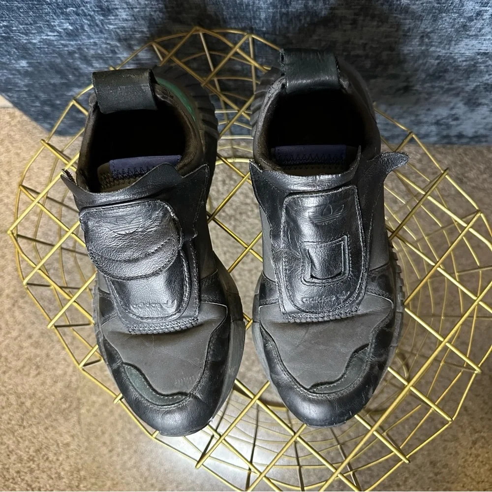 adidas color way