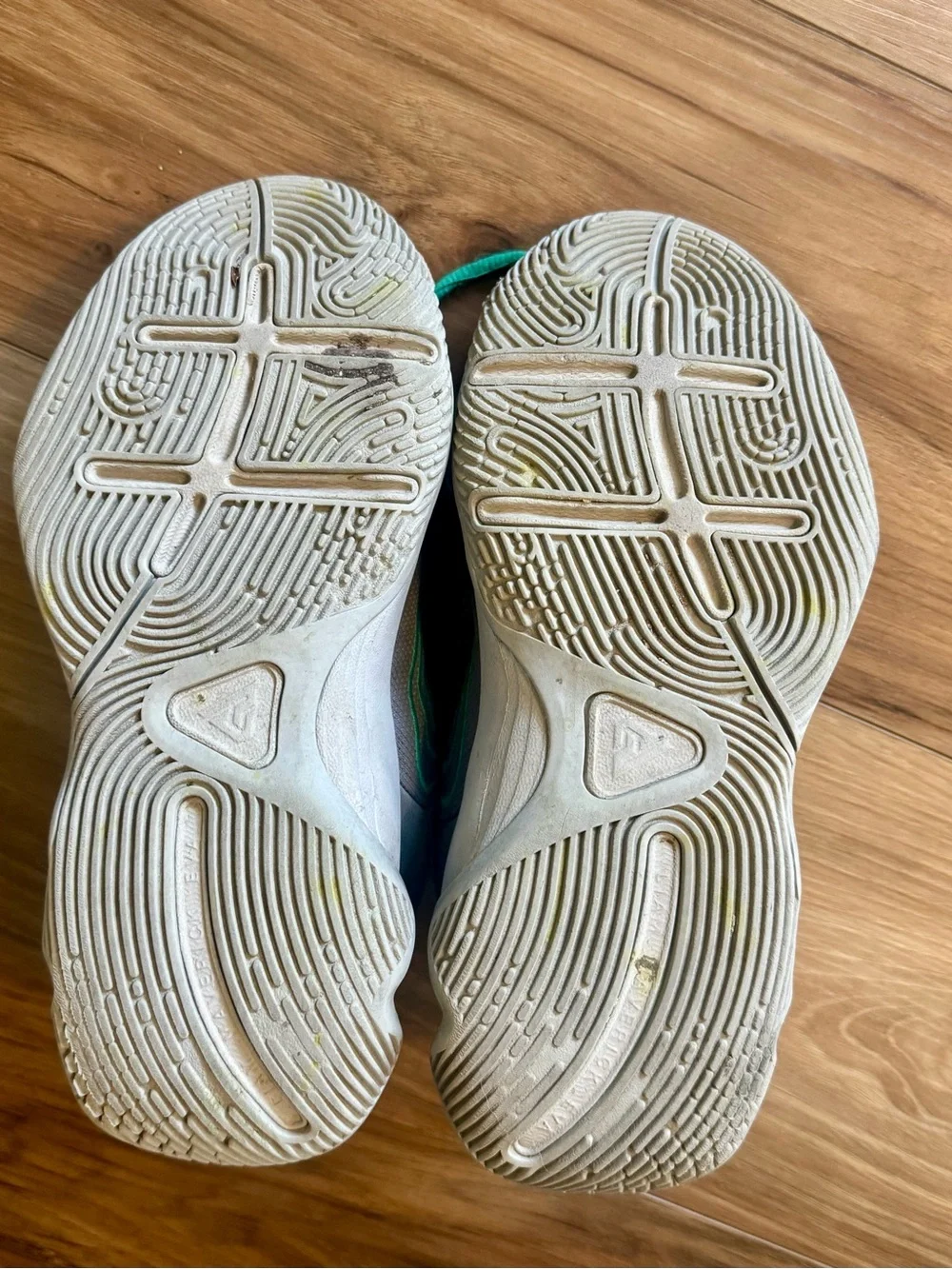 Nike lightweight kids’