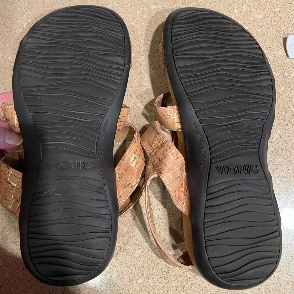 Vionic amber sandals