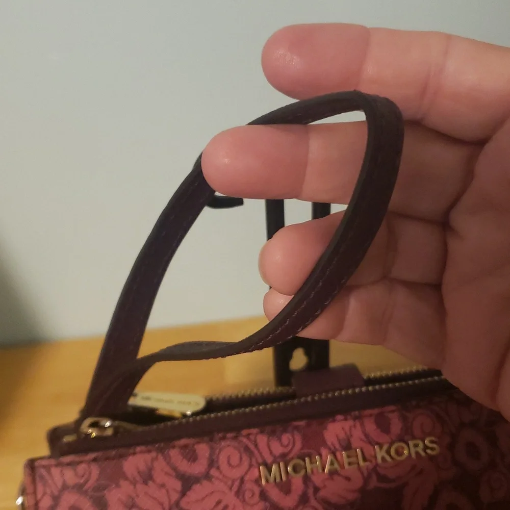 Michael Kors compact michael